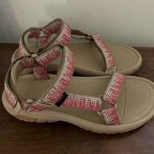 - Teva Hurricane XLT2 women’s Sandal. Brand New. Size 8